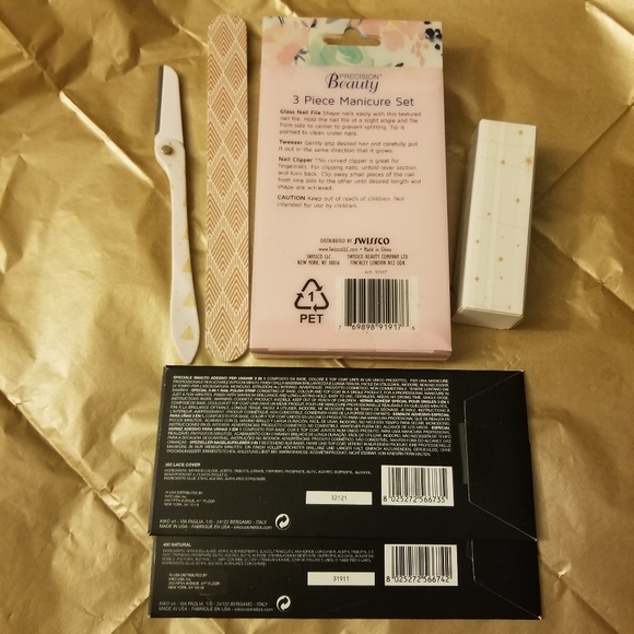 8 Piece Manicure Nail Beauty Gift Set Bundle Nail Stickers Clippers File NWT - Picture 2 of 2